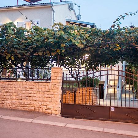 Wellness Studio D'Or - Exclusive New Apartment With Whirlpool, Sauna, Sunny Terrace, Private Parking Poreč Exterior foto