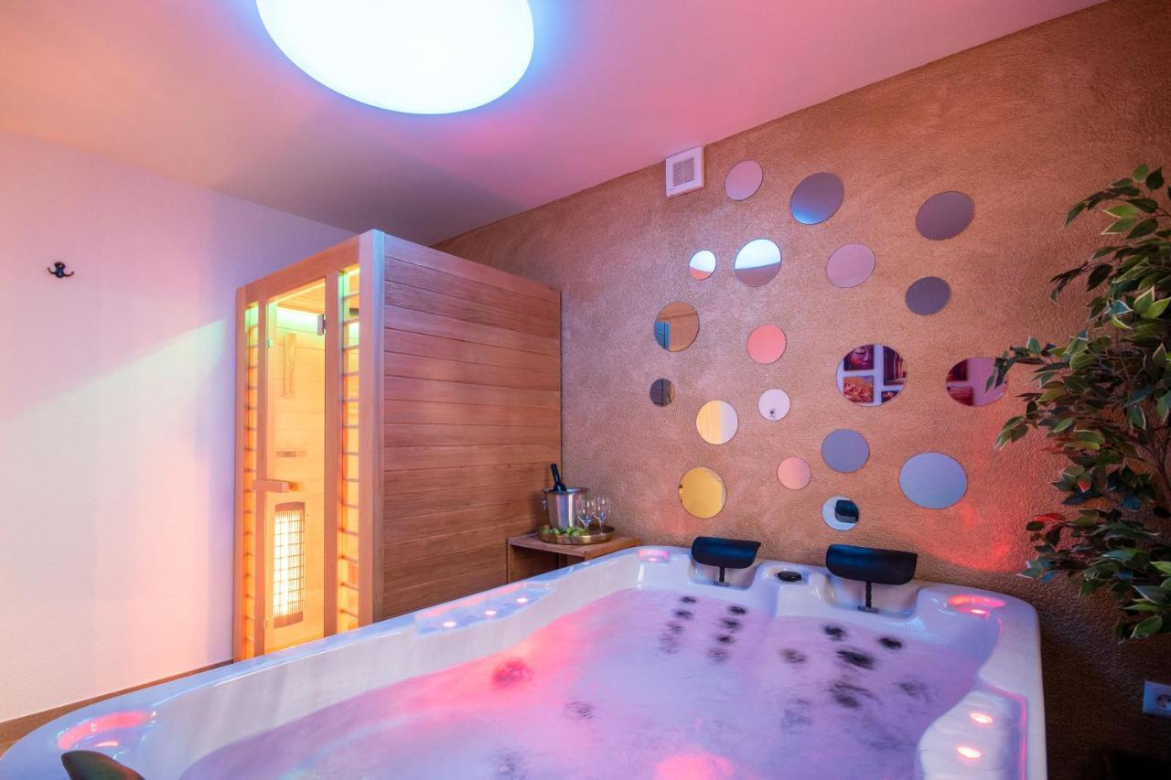 Wellness Studio D'Or - Exclusive New Apartment With Whirlpool, Sauna, Sunny Terrace, Private Parking Poreč Exterior foto