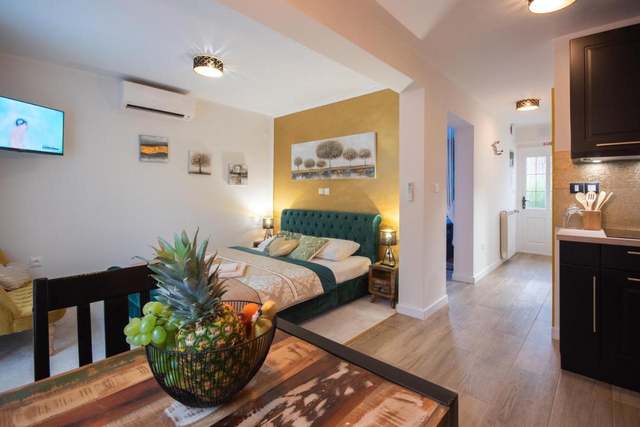Wellness Studio D'Or - Exclusive New Apartment With Whirlpool, Sauna, Sunny Terrace, Private Parking Poreč Exterior foto